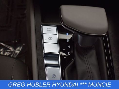 Used 2025 Hyundai Elantra SEL FWD image 24