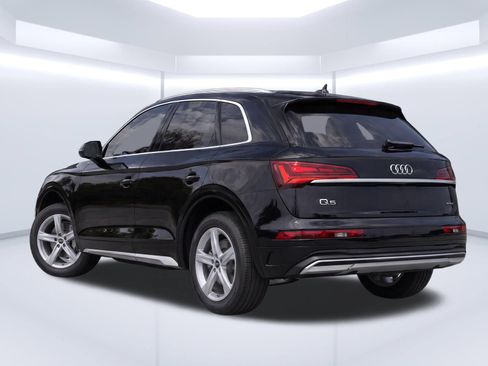 Used 2024 Audi Q5 2.0T Premium AWD/4WD image 3