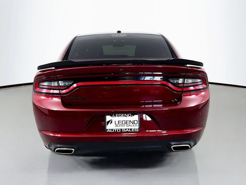 Used 2022 Dodge Charger SXT w/ Blacktop Package RWD image 5