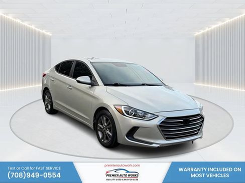 Used 2017 Hyundai Elantra SE FWD image 3