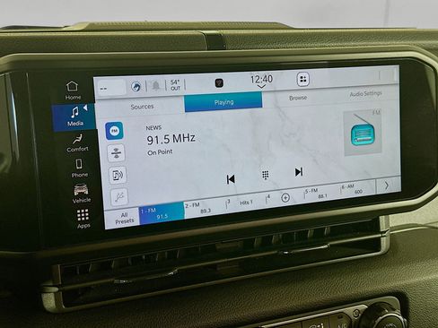 Used 2024 Jeep Wrangler Sport S image 19