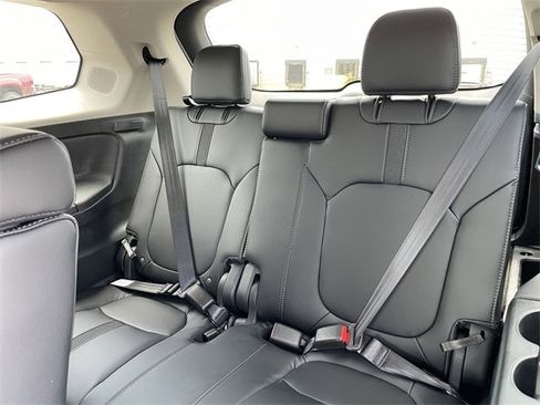 New 2025 Honda Pilot Touring image 28