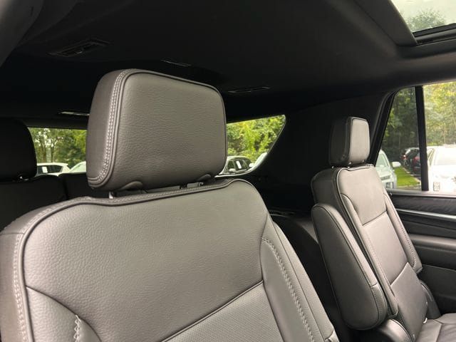 Used 2021 GMC Yukon Denali w/ Denali Premium Package RWD image 41