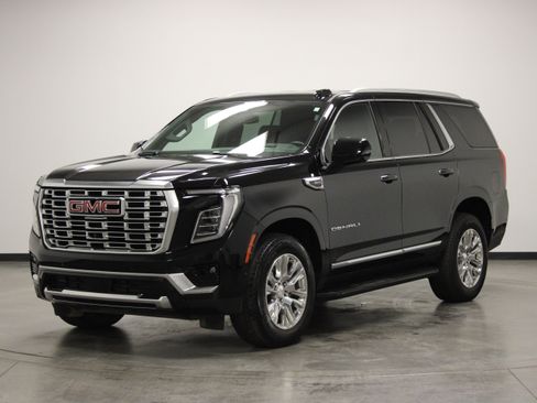 Used 2025 GMC Yukon Denali AWD/4WD image 4