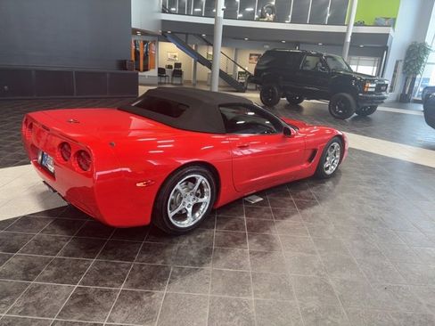 Used 2001 Chevrolet Corvette Convertible w/ Preferred Equipment Group2 image 8