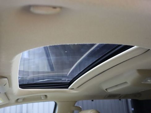 Used 2013 Toyota Sequoia Platinum RWD image 59