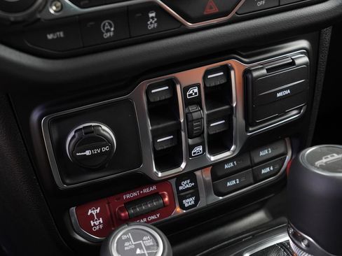 New 2026 Jeep Gladiator Rubicon AWD/4WD image 19