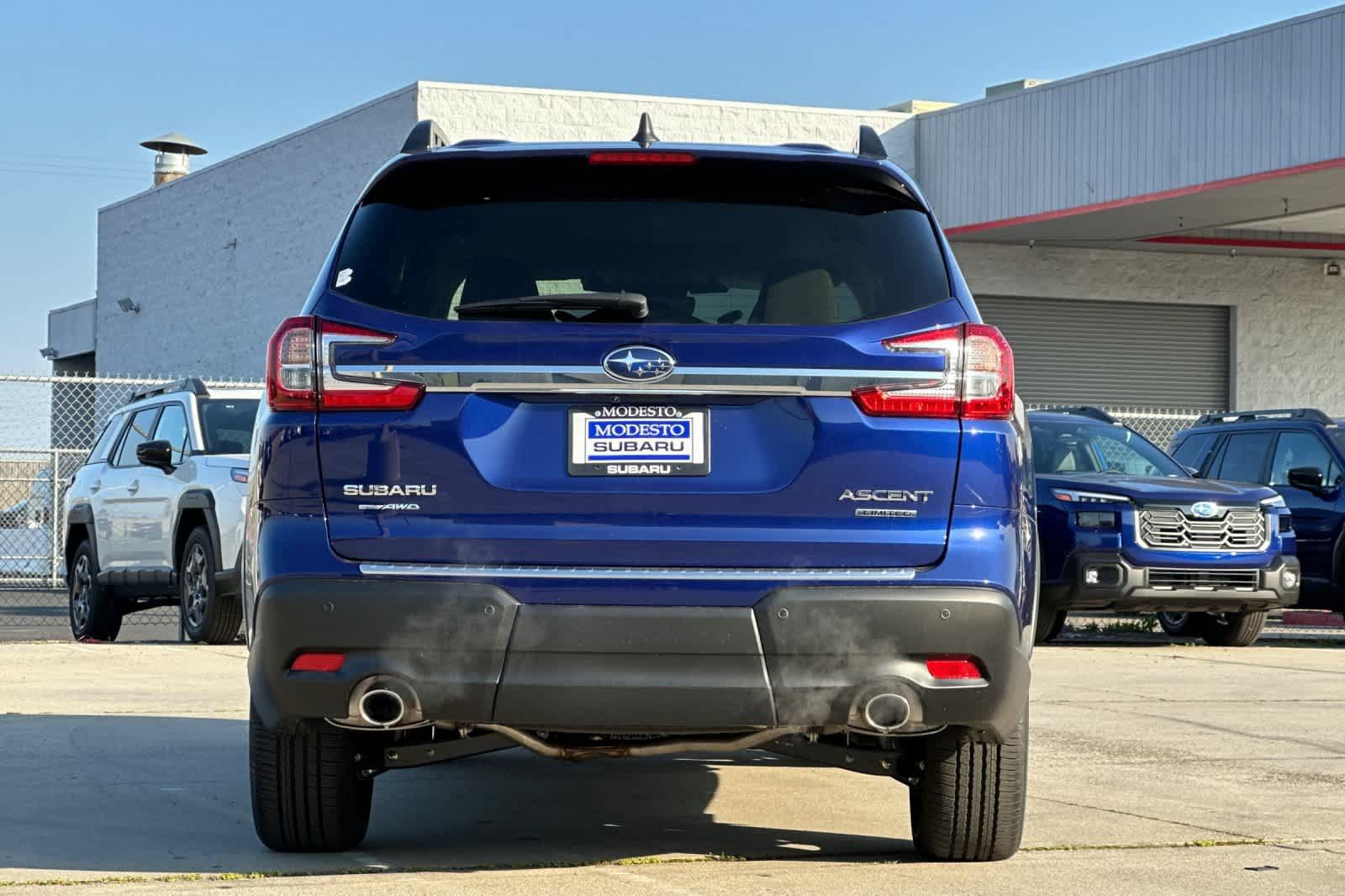 New 2026 Subaru Ascent Limited w/ Popular Package #2 AWD/4WD image 4