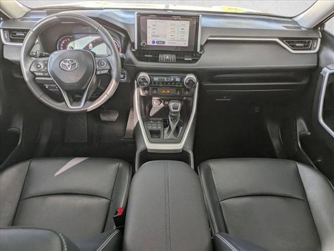 Used 2023 Toyota RAV4 XLE Premium image 18