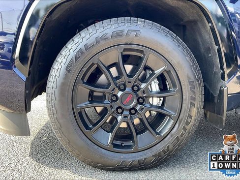 Used 2024 Toyota Sequoia Platinum w/ TRD Off-Road Package AWD/4WD image 10