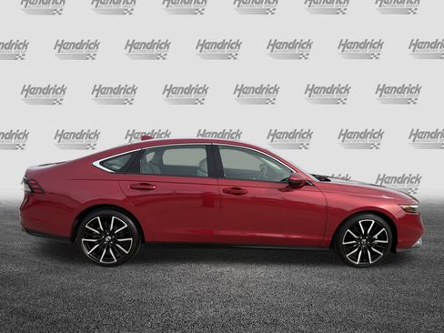 Used 2023 Honda Accord Touring image 11