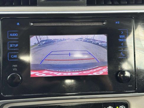 Used 2019 Toyota Corolla LE image 30