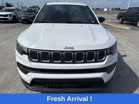 Used 2023 Jeep Compass Sport image 15