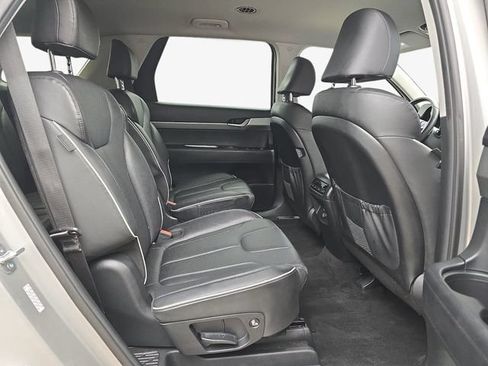 Used 2025 Hyundai Palisade SEL FWD image 32