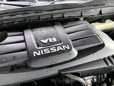 Used 2018 Nissan Titan PRO-4X w/ Pro-4x Convenience Package AWD/4WD image 32