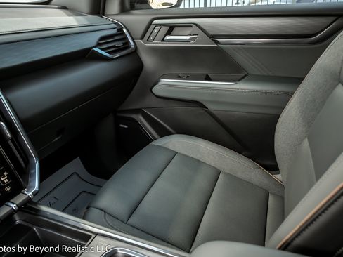 Used 2024 GMC Acadia AT4 w/ LPO, Floor Liner Package image 40