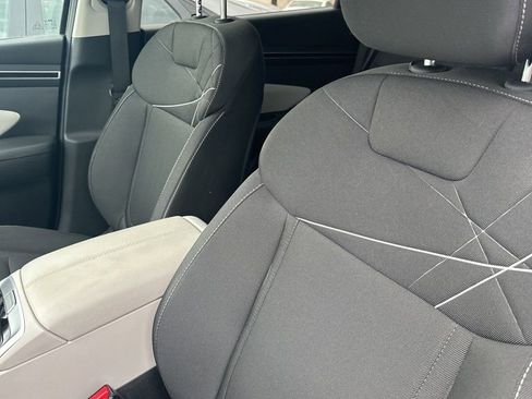 Used 2023 Hyundai Tucson SEL FWD image 2
