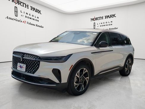 New 2026 Lincoln Nautilus Premier w/ Equipment Group 102A AWD/4WD image 1