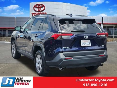 Used 2025 Toyota RAV4 XLE FWD image 7