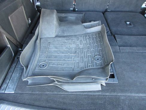 Used 2021 Lincoln Navigator Reserve w/ Cargo Convenience Package AWD/4WD image 56