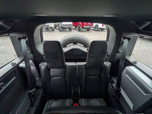 Used 2021 Land Rover Defender 110 X-Dynamic HSE AWD/4WD image 9