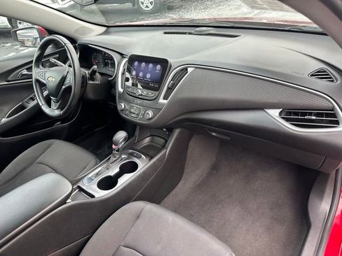 Used 2021 Chevrolet Malibu RS image 23