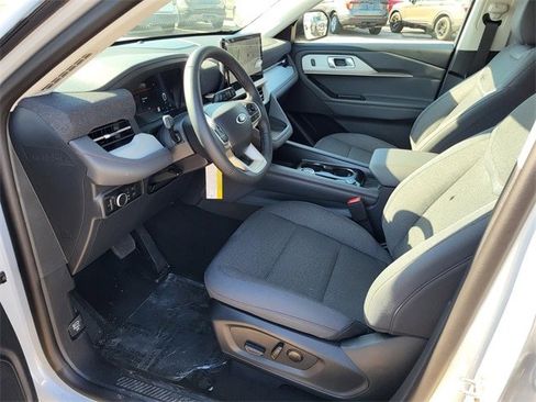 New 2026 Ford Explorer Active image 3