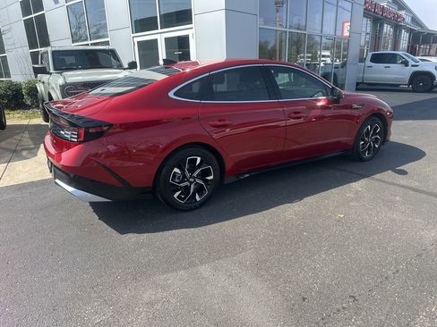 Used 2025 Hyundai Sonata SEL image 3