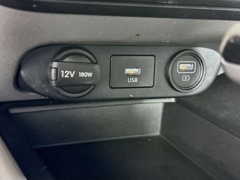 Used 2023 Hyundai Elantra SEL w/ Preferred Accessory Package FWD image 41