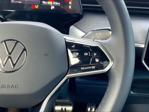 New 2025 Volkswagen ID. Buzz Pro S image 15