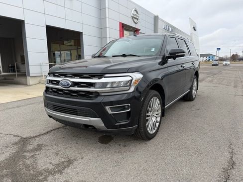 Used 2024 Ford Expedition Limited image 1