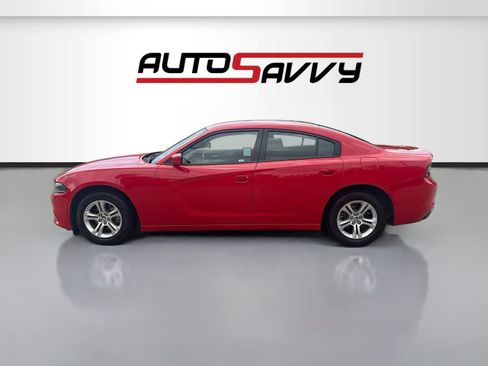 Used 2022 Dodge Charger SXT RWD image 4