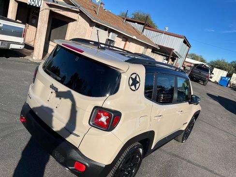 Used 2017 Jeep Renegade Trailhawk image 50