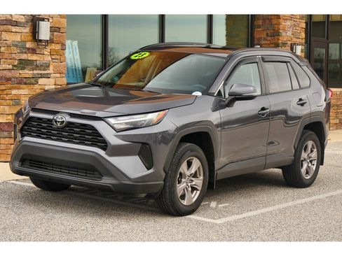 Used 2023 Toyota RAV4 XLE w/ Convenience Package image 7