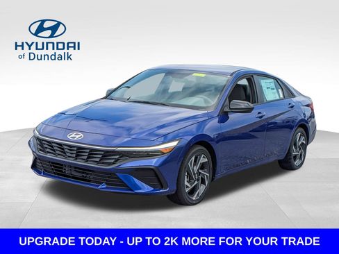 New 2025 Hyundai Elantra SEL FWD image 2