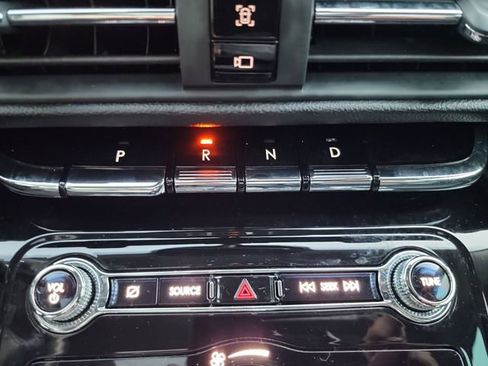 Used 2022 Lincoln Corsair Reserve image 25