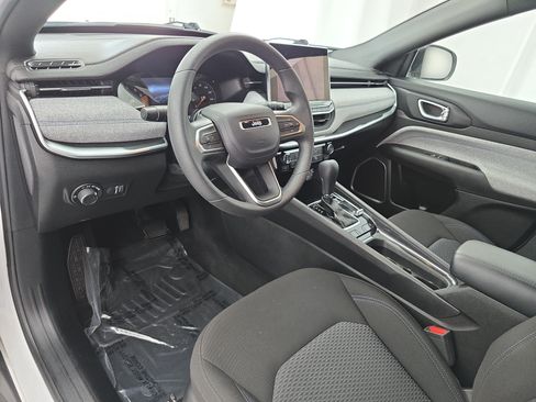 Used 2024 Jeep Compass Sport AWD/4WD image 15