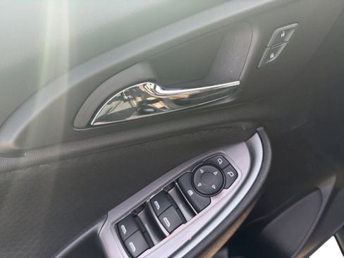 Used 2024 Chevrolet Malibu LT image 11