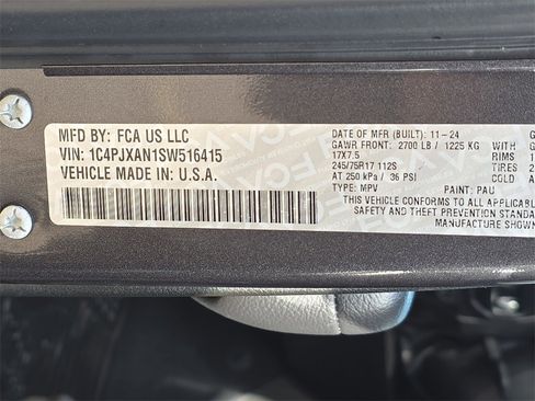 Used 2025 Jeep Wrangler Sport image 31