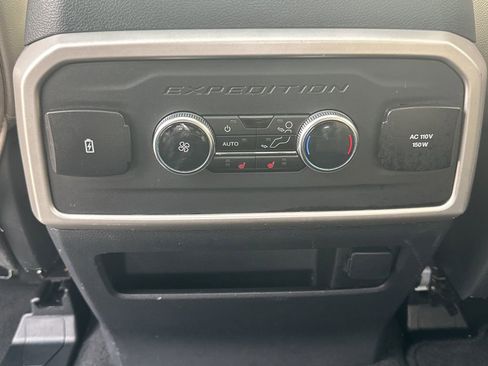 Used 2024 Ford Expedition Limited image 26