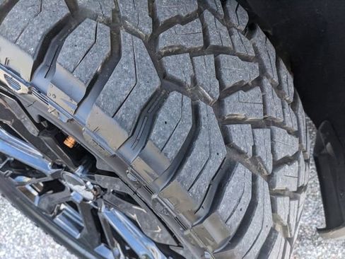 Used 2022 GMC Sierra 1500 Denali w/ Denali Premium Package image 36