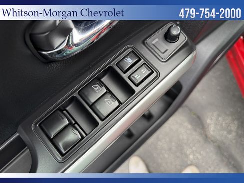 Used 2022 Nissan Titan SV image 12