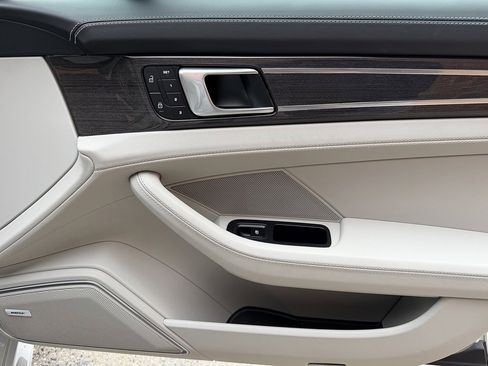 Certified 2023 Porsche Panamera Turbo S image 23