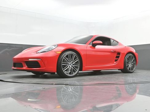 Certified 2025 Porsche 718 Cayman RWD image 32