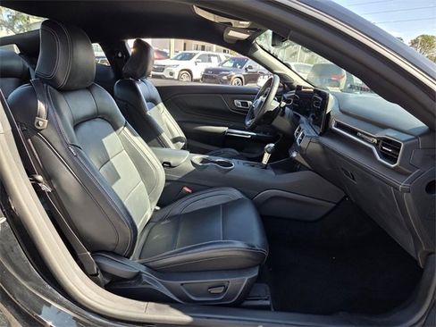 Used 2025 Ford Mustang Premium image 23