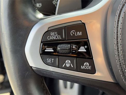 Used 2022 BMW M850i xDrive Convertible image 23