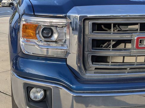 Used 2015 GMC Sierra 1500 SLE w/ SLE Value Package AWD/4WD image 9