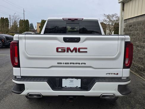Used 2022 GMC Sierra 1500 AT4 w/ AT4 Premium Package image 6