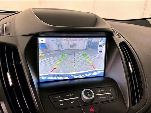 Used 2019 Ford Escape SEL image 21