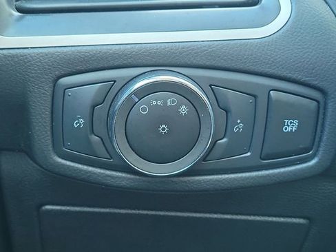 Used 2023 Ford Edge SEL image 32